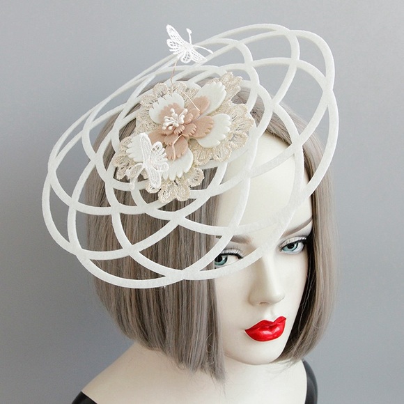 Vintage Light Beige Flower Lattice Hat Clip - Picture 4 of 6